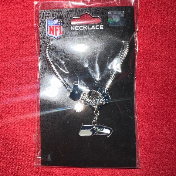 Seattle Seahawks NFL Necklace - Picture 3 of 3